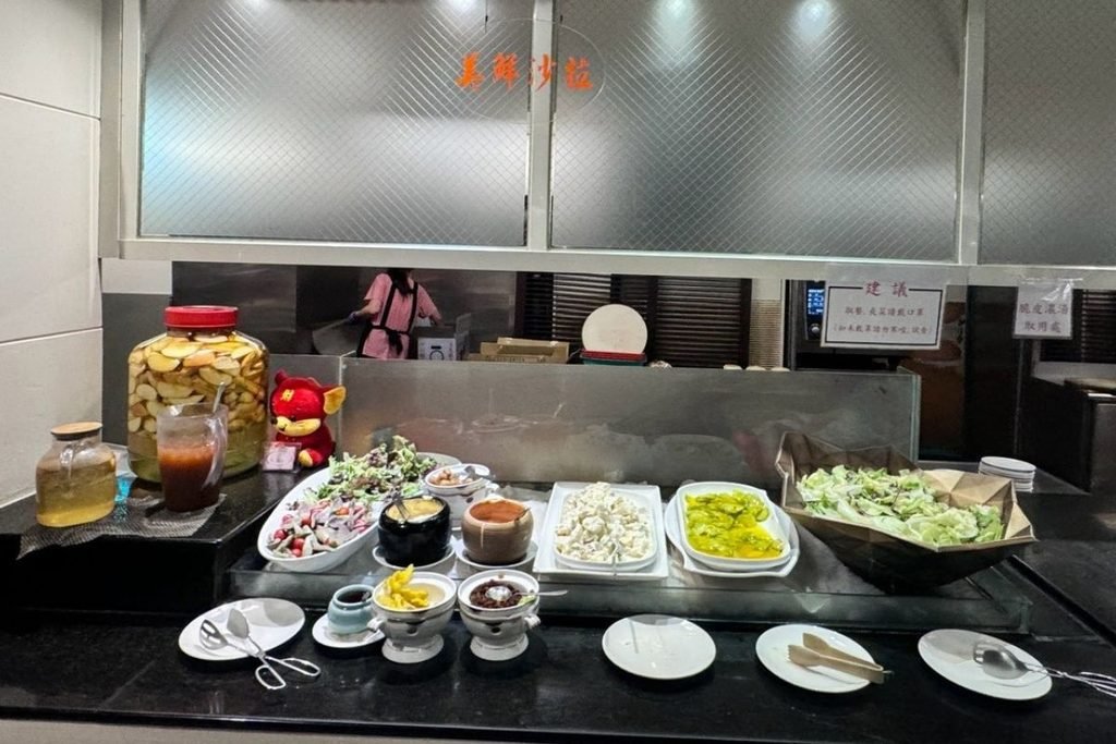 久千代海鮮百匯餐廳+生菜沙拉區+自助Buffet蔬菜