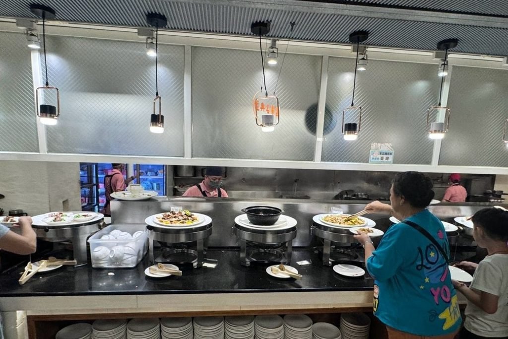 久千代海鮮百匯餐廳+時蔬熱炒區+自助百匯熟食