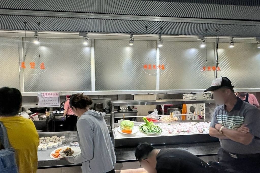 久千代海鮮百匯餐廳+生煎鮮魚區+新鮮魚類現點現煎