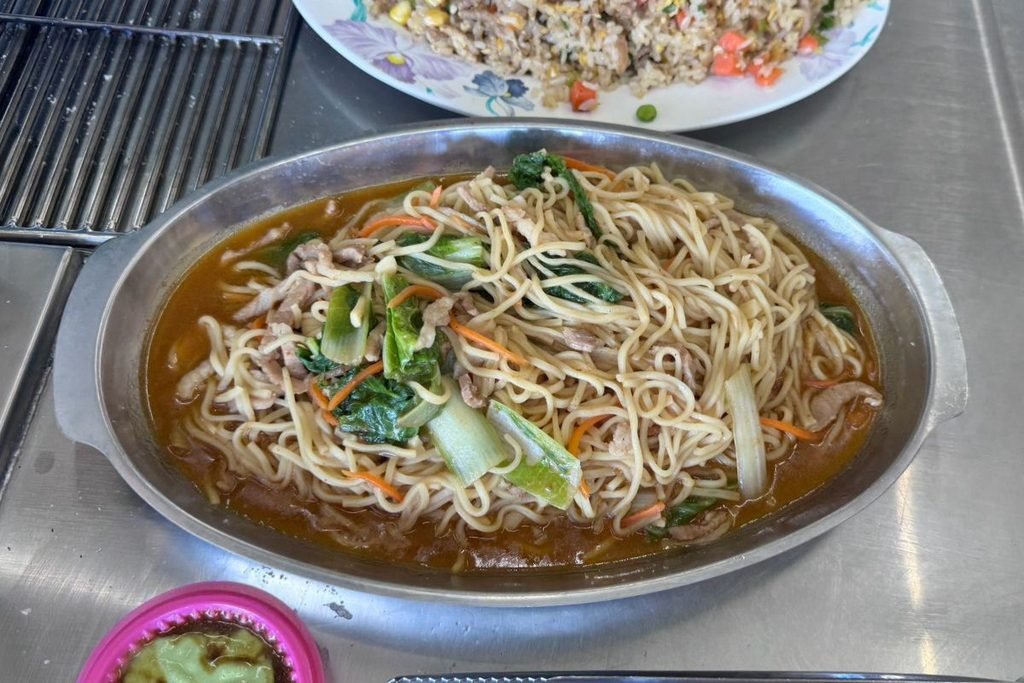來來釣蝦場炒麵-宜蘭釣蝦場熱炒料理實測