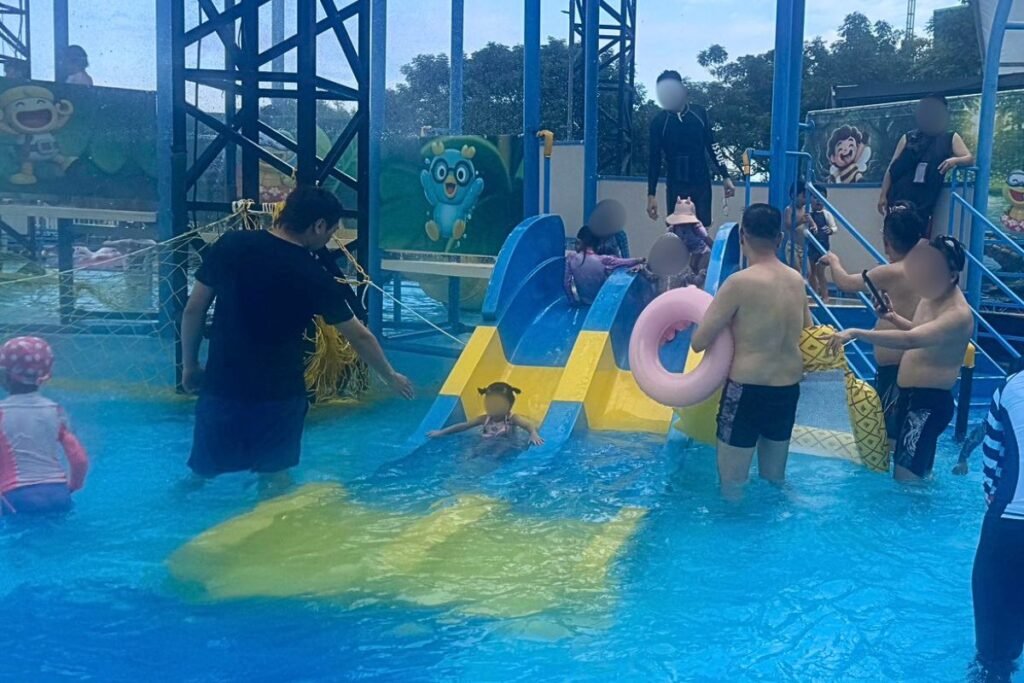 宜蘭童玩節幼幼水森林小型溜滑梯與親子戲水互動