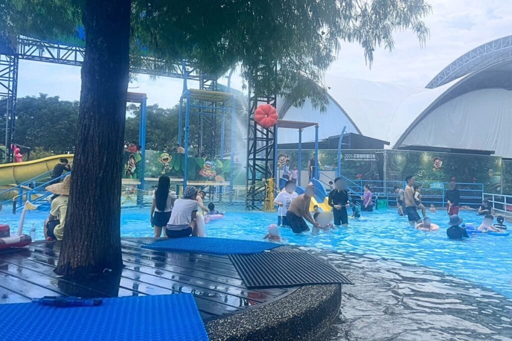 宜蘭童玩節幼幼水森林水中休息椅與家長友善空間
