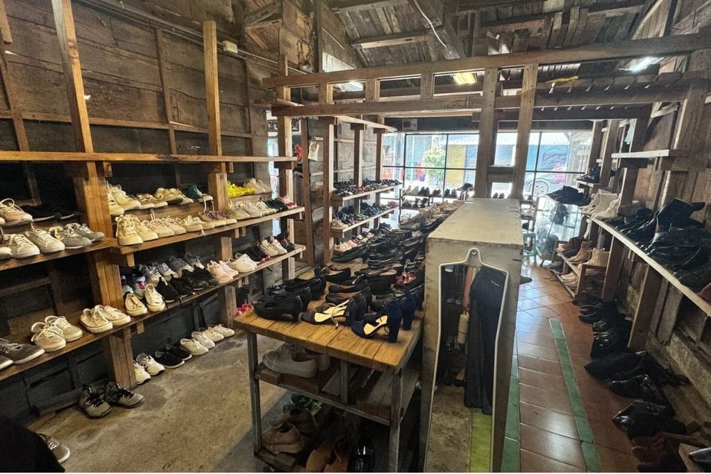 五味屋+二手鞋與服飾商品+購買前商品狀況檢查