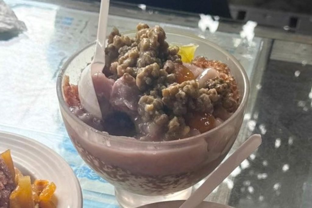 三立冰淇淋小碗黑糖剉冰搭芋頭芋圓綠豆粉粿